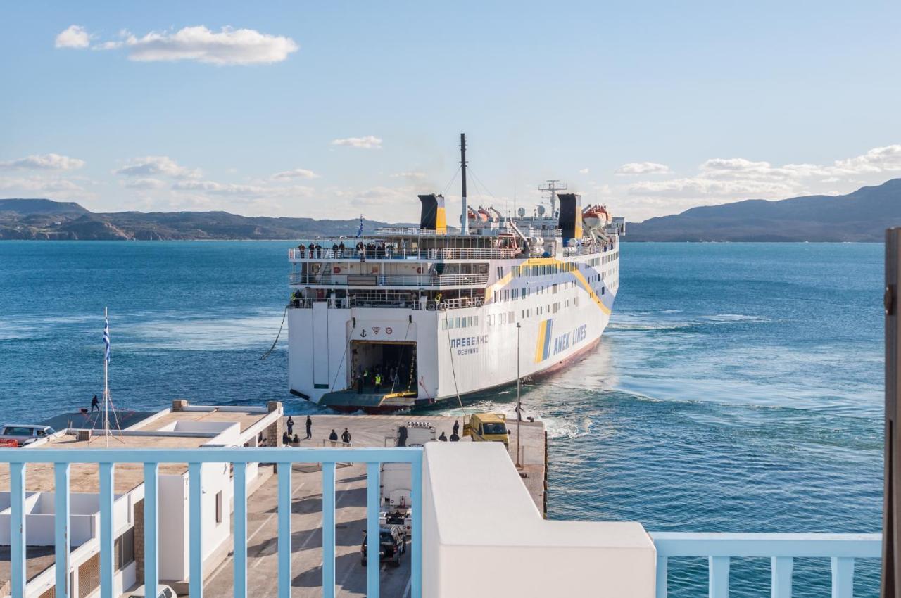 Il Porto Di Milos Adamantas  Buitenkant foto