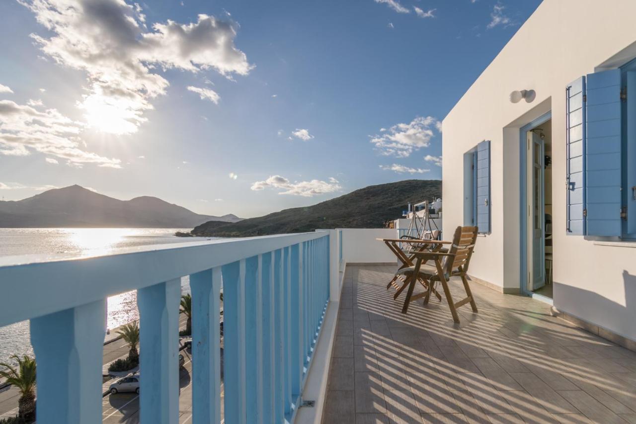 Il Porto Di Milos Adamantas  Buitenkant foto