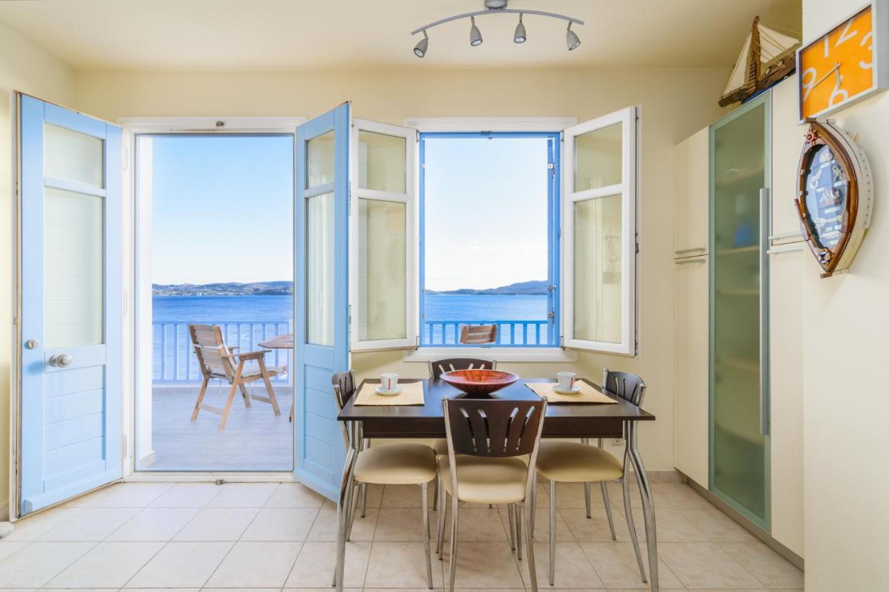 Il Porto Di Milos Adamantas  Buitenkant foto