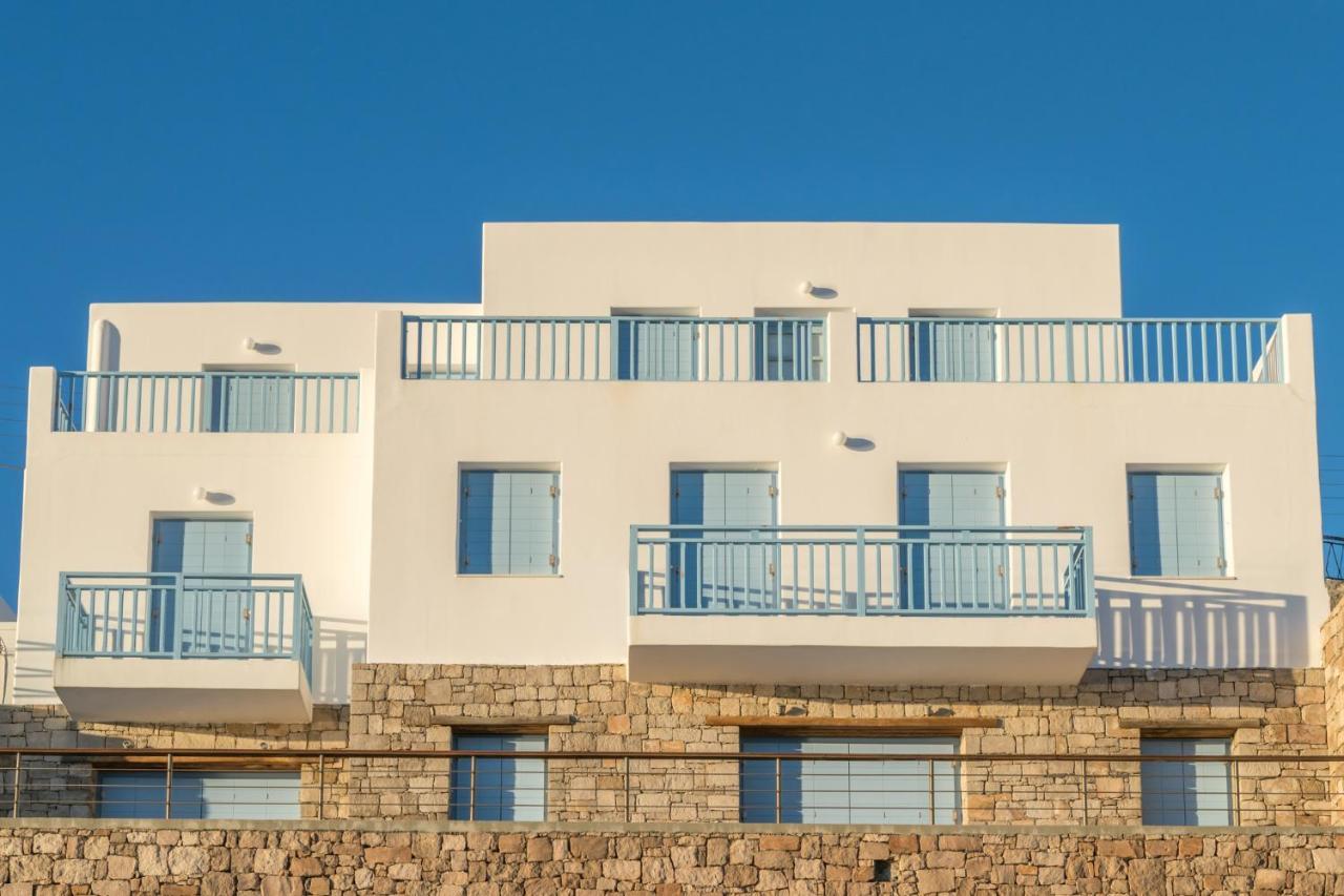 Il Porto Di Milos Adamantas  Buitenkant foto